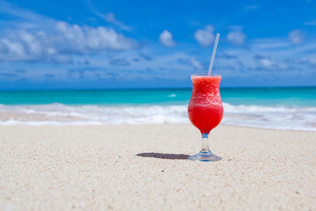 drink-on-beach